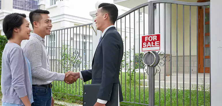Why Choose Us to Sell Your House in Aurora, CO?