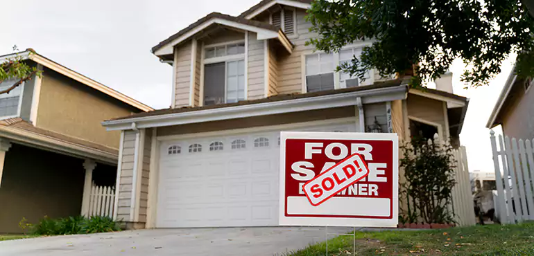 Why Choose Aurora Home Buyers?